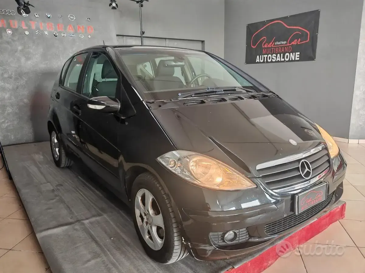 Usata Mercedes A180 Avantgarde 109 CV (80 kW) 2008 Nero Berlina