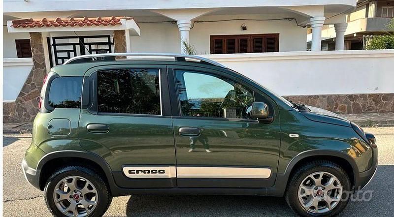 Usata Fiat Panda Cross Cross 95 CV (69 kW) 2017 Verde Utilitaria