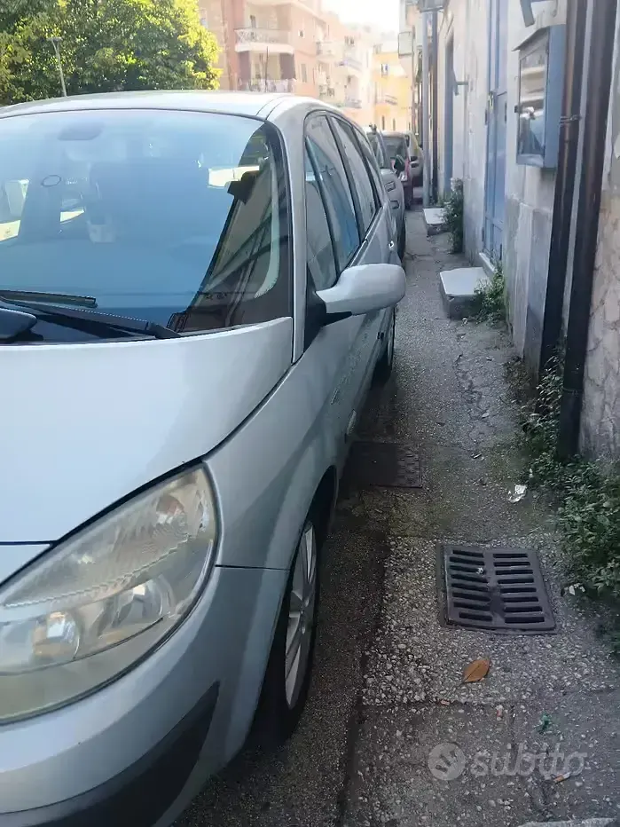 Usata Renault Scenic E-Tech 2004 Grigio Berlina