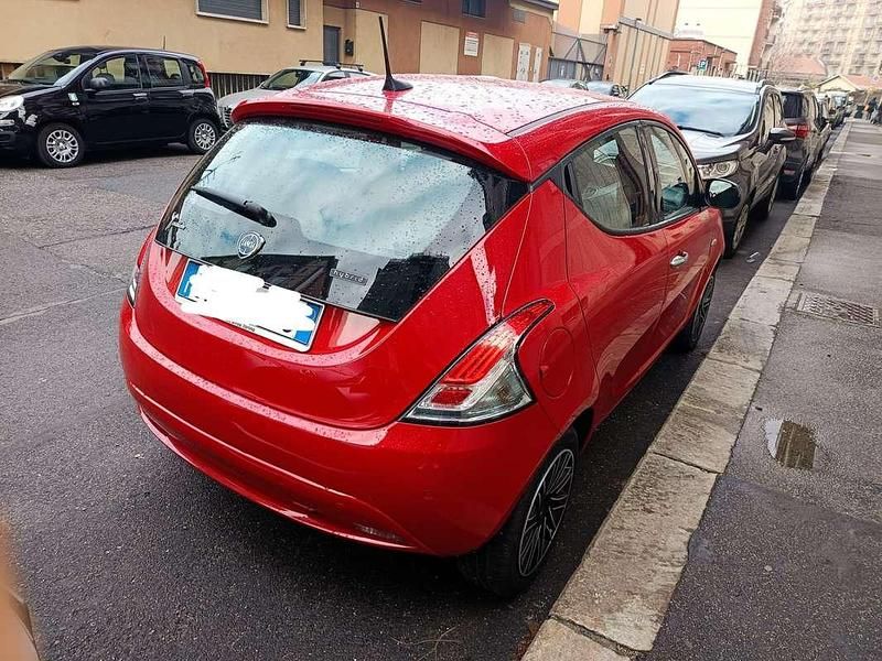 Usata Lancia Ypsilon Gold 69 CV (50 kW) 2021 Utilitaria