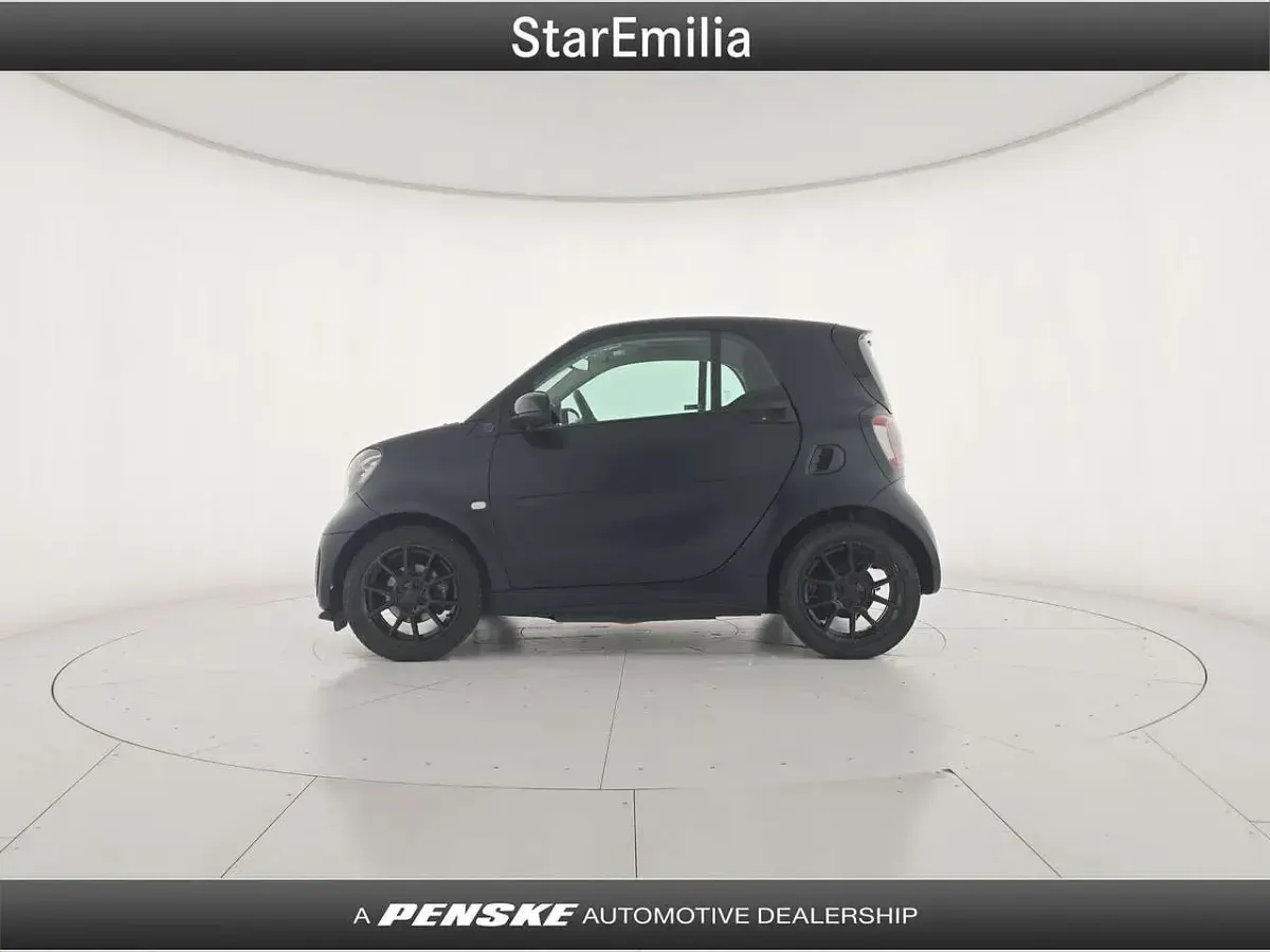 Usata Smart ForTwo Coupé 60 kW (82 CV) 2022 Blu/azzurro Utilitaria