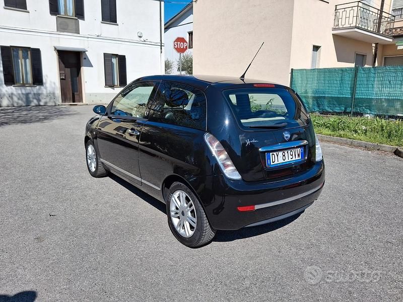Usata Lancia Ypsilon 77 CV (56 kW) 2009 Nero Utilitaria