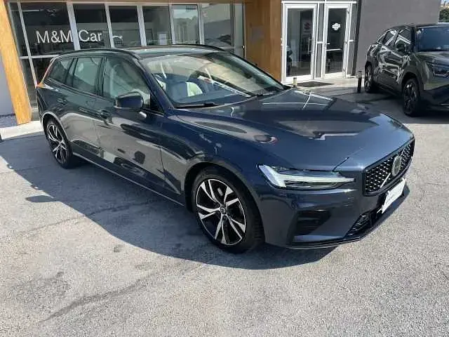 Usata Volvo V60 Plus 197 CV (144 kW) 2023 Blu Station wagon