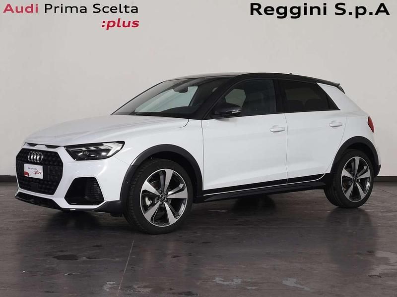 Bianco ghiaccio metallizzato Usata 2024 Audi A1 Ambiente Due volumi | 31.500 € (Molto cara) - Immagine 1/4
