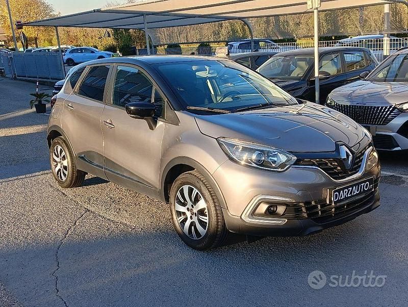 Usata Renault Captur 90 CV (66 kW) 2019 Grigio t.nero metallizzato SUV