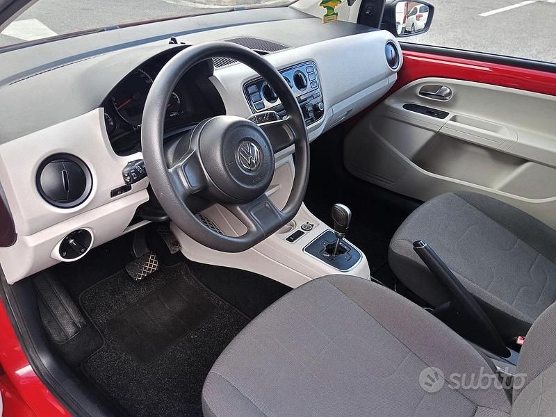 Usata VW up! 2015 Rosso Utilitaria