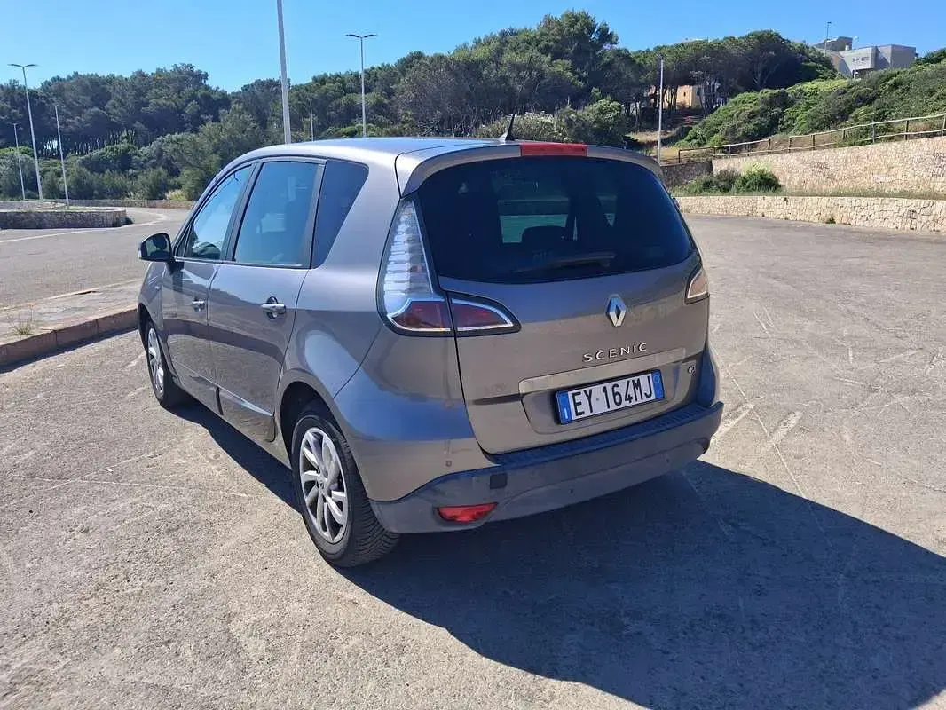 Usata Renault Scenic E-Tech LIMITED 110 CV (80 kW) 2015 Grigio Monovolume