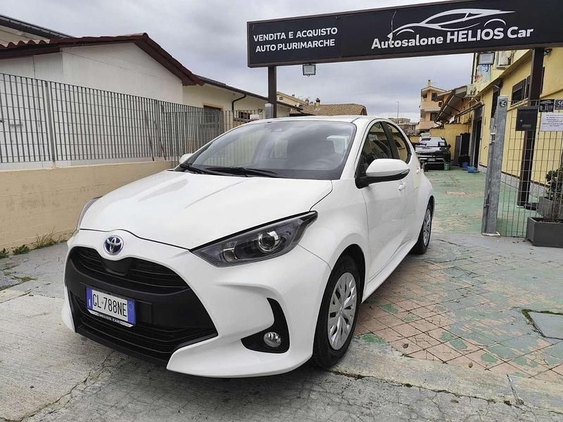 Usata Toyota Yaris Hybrid Active 92 CV (67 kW) 2022 Other Berlina