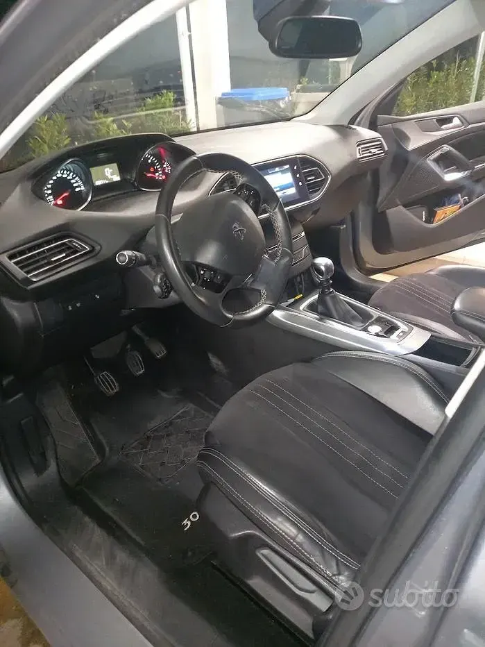 Usata Peugeot 308 SW 116 CV (85 kW) 2015 Grigio Station wagon