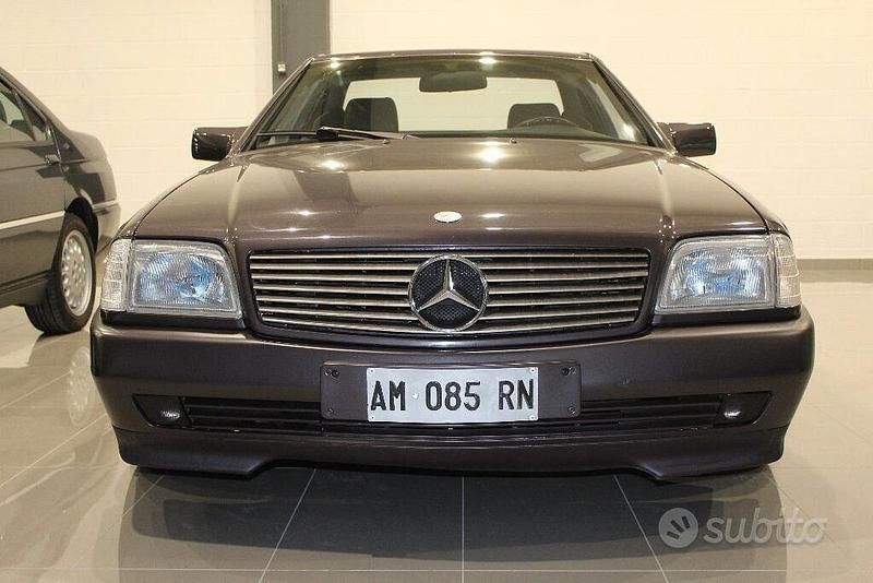 Usata Mercedes SL300 231 CV (169 kW) 1992 Viola Cabrio