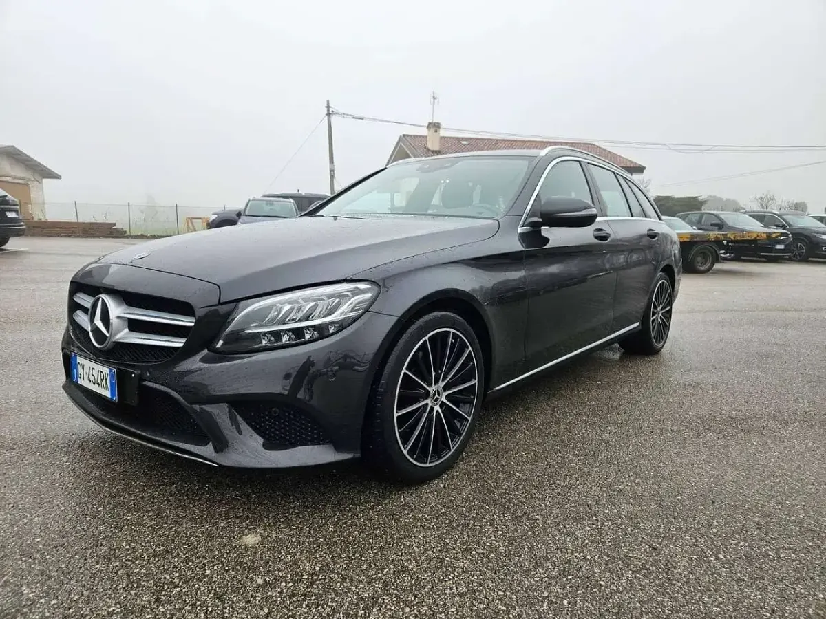 Usata Mercedes C200 184 CV (135 kW) 2021 Nero Station wagon