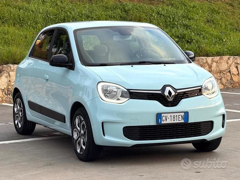 Usata Renault Twingo SE 65 CV (47 kW) 2024 Blu Utilitaria