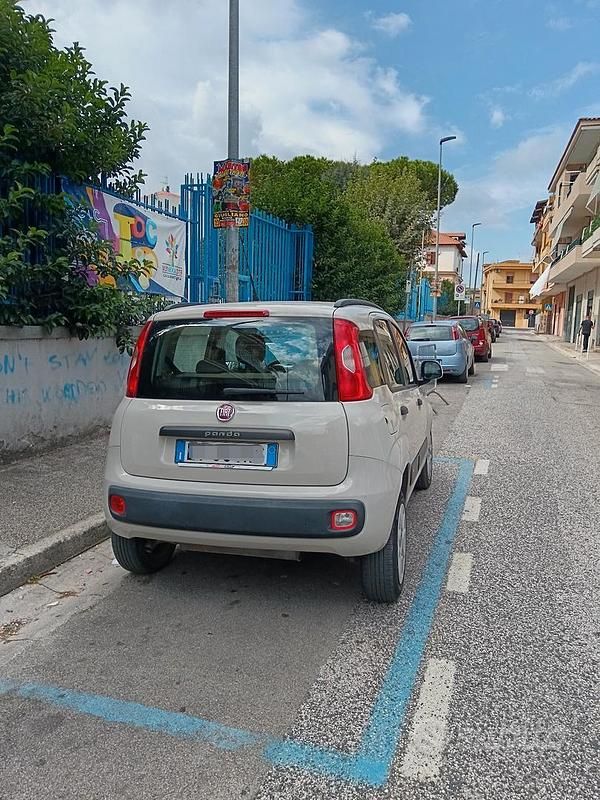 Usata Fiat Panda 85 CV (62 kW) 2015 Utilitaria