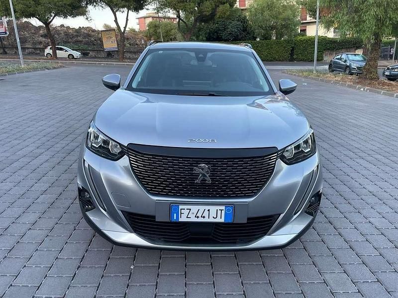 Grigio Usata 2020 Peugeot 2008 Allure SUV | 14.000 € (Buon prezzo) - Immagine 1/4