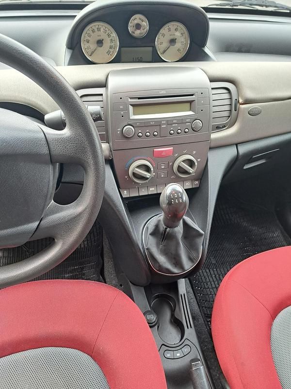 Usata Lancia Ypsilon 89 CV (65 kW) 2009 Nero Utilitaria