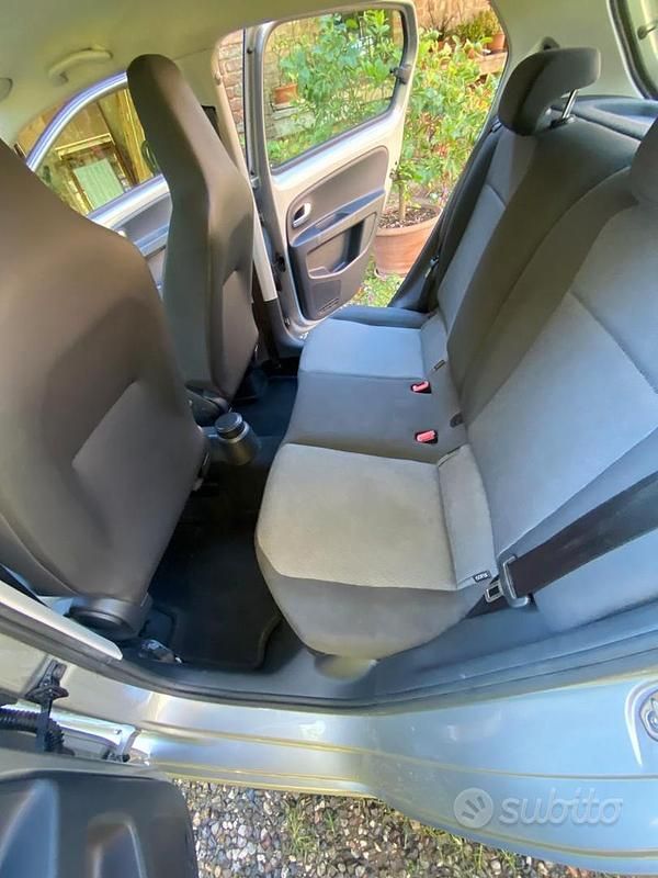 Usata VW up! 68 CV (50 kW) 2014 Grigio Utilitaria