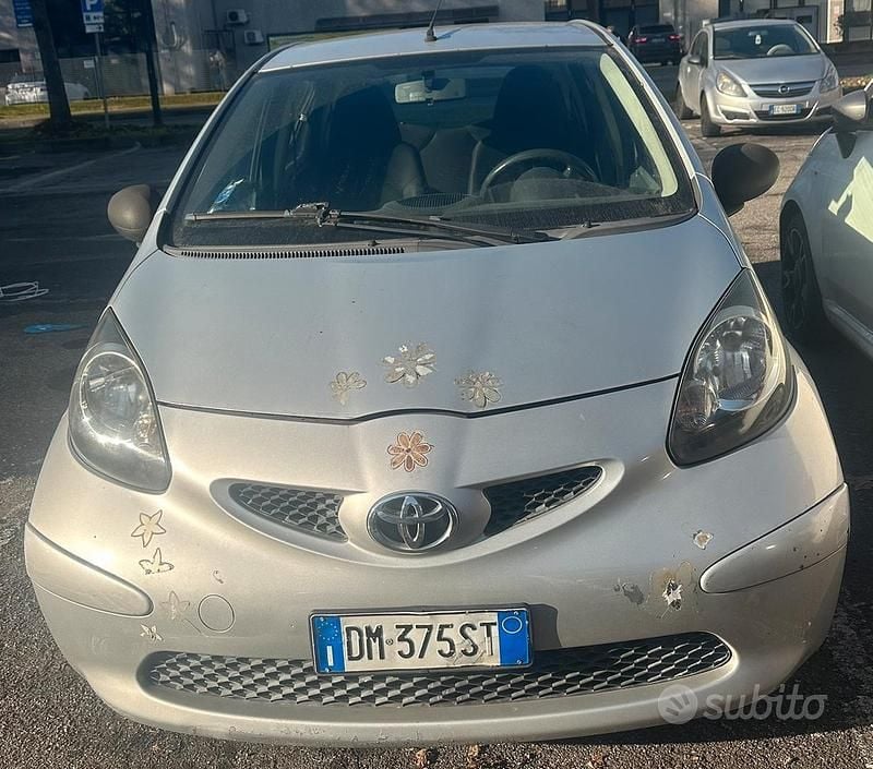 Usata 2008 Toyota Aygo Due volumi | 1500 € (Super prezzo) - Immagine 1/4