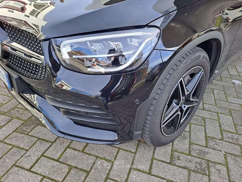 Usata Mercedes GLC450 Premium Plus 163 CV (119 kW) 2022 Nero SUV