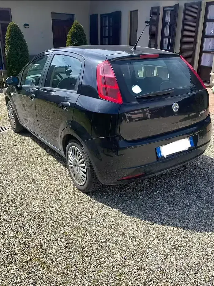 Usata Fiat Grande Punto 65 CV (47 kW) 2007 Nero Utilitaria