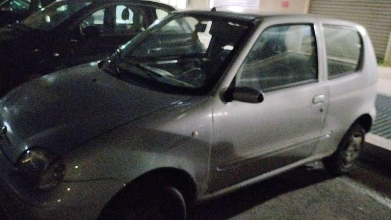 Usata Fiat 600 Anniversary 54 CV (39 kW) 2008 Argento Utilitaria