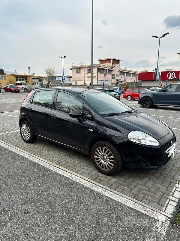 Usata Fiat Grande Punto 2013 Nero Utilitaria