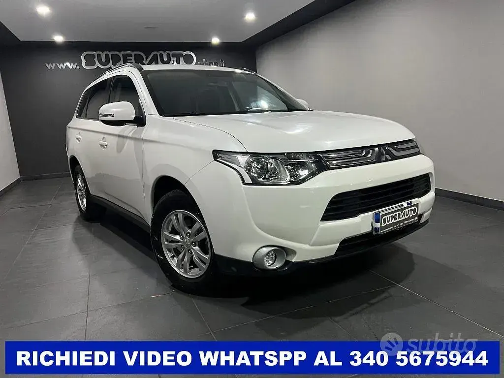 Usata Mitsubishi Outlander Intense 150 CV (110 kW) 2014 Bianco SUV
