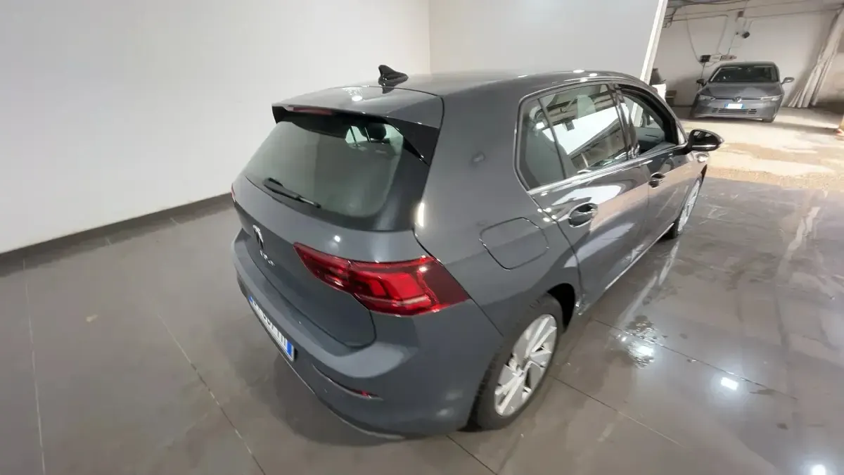 Usata VW Golf VIII Style 150 CV (110 kW) 2025 Dolphin grey met.
