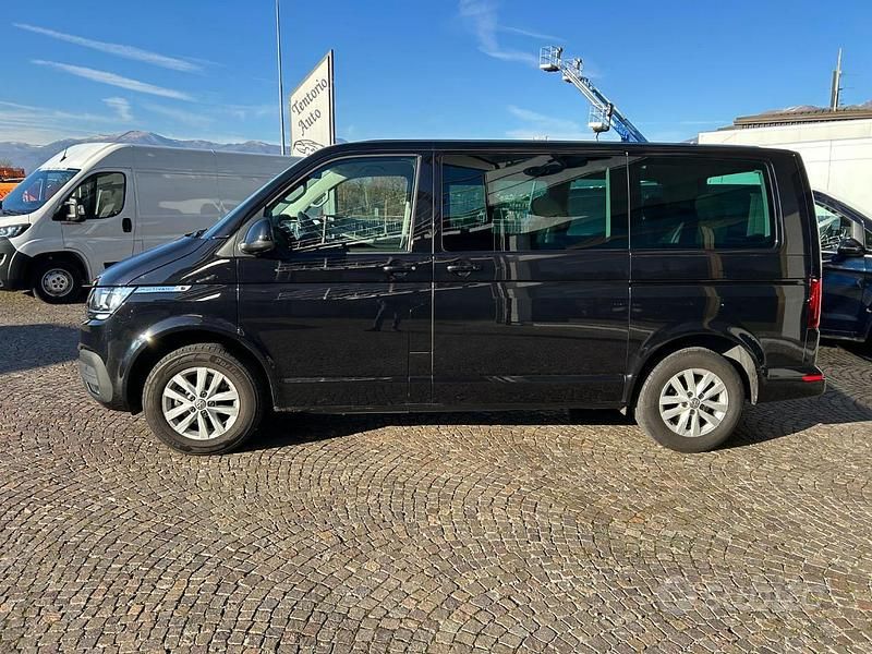 Usata VW Multivan Comfortline 150 CV (110 kW) 2020 Nero metallizzato Furgone