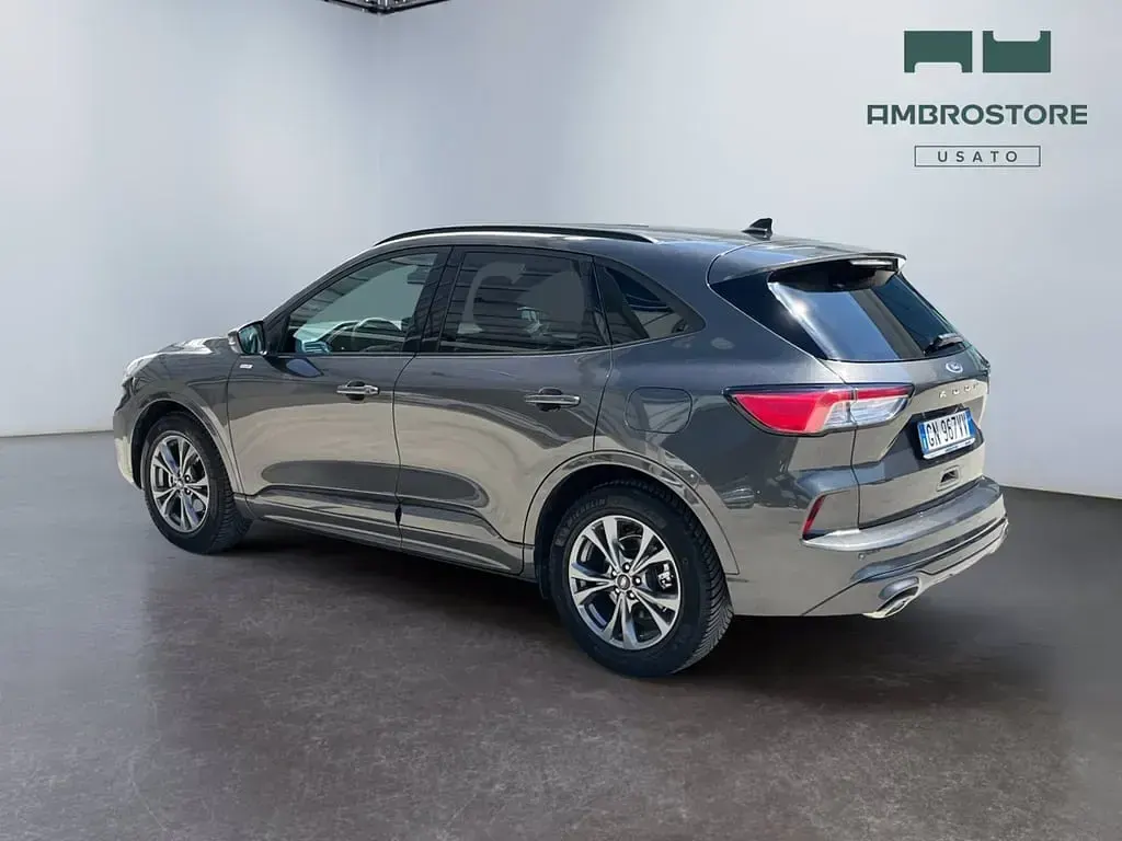 Usata Ford Kuga 150 CV (110 kW) 2023 Magnetic grey SUV
