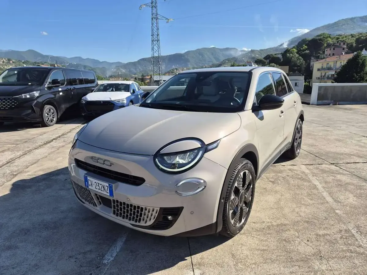 Usata Fiat 600 La Prima 61 kW (84 CV) 2024 Other SUV