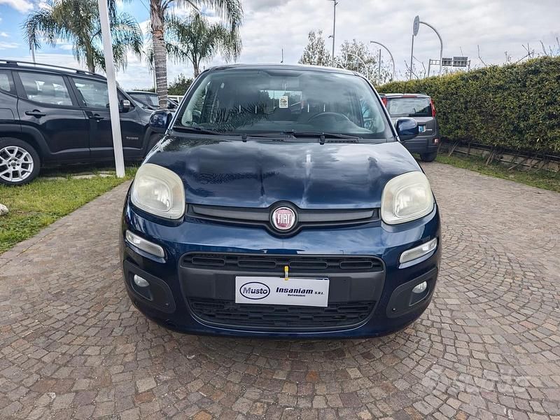 Usata Fiat Panda Lounge 86 CV (63 kW) 2013 Blu/azzurro Utilitaria
