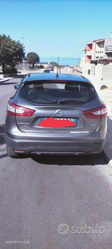 Usata Nissan Qashqai 110 CV (80 kW) 2016 Grigio SUV