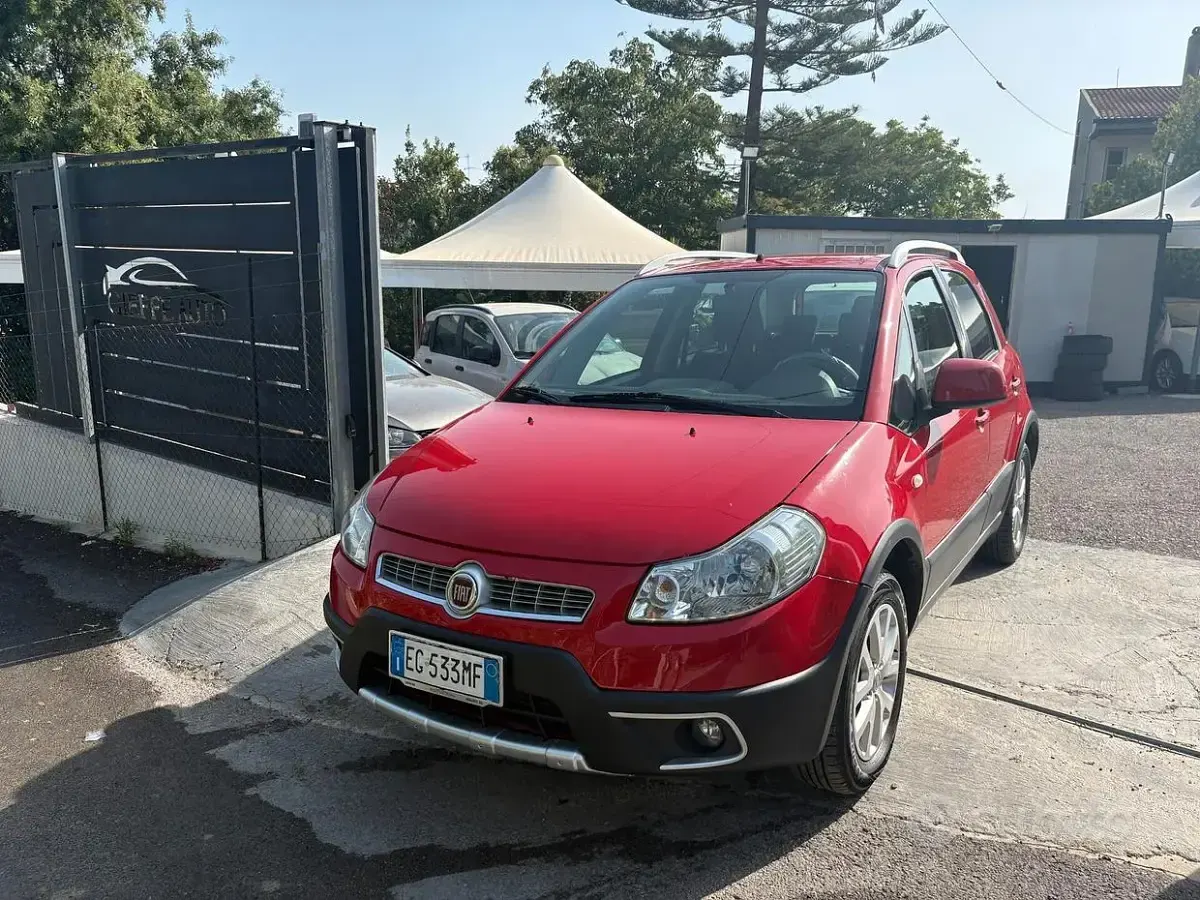 Usata Fiat Sedici Emotion 135 CV (99 kW) 2011 Rosso SUV