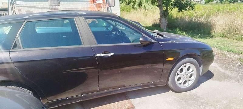 Usata Alfa Romeo 156 Progression 120 CV (88 kW) 2001 Nero Station wagon