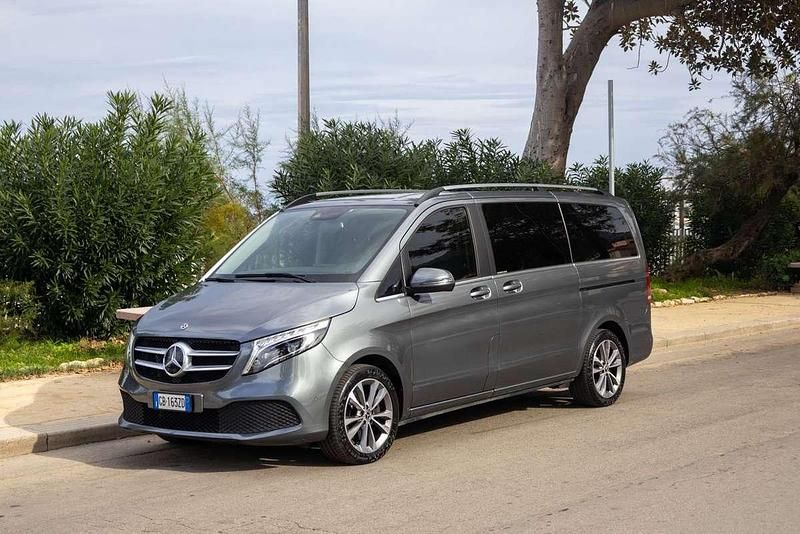 Usata Mercedes V250 190 CV (139 kW) 2020 Bronzo Monovolume