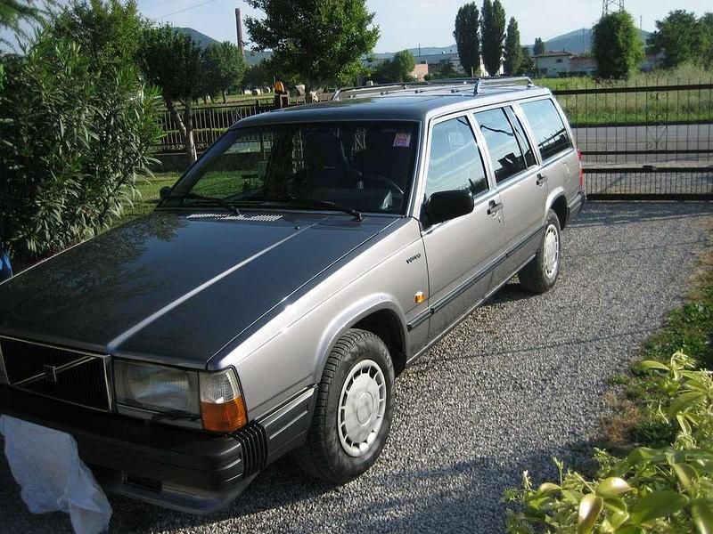 Usata Volvo 740 117 CV (86 kW) 1987 Grigio Station wagon