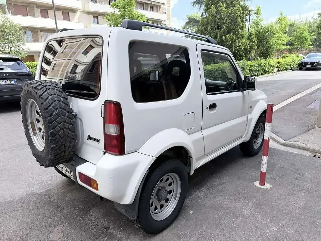 Usata Suzuki Jimny 86 CV (63 kW) 2011 SUV