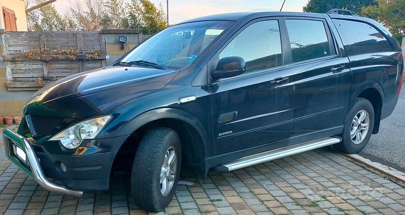 Usata Ssangyong (KGM) Actyon 141 CV (103 kW) 2008 Nero SUV