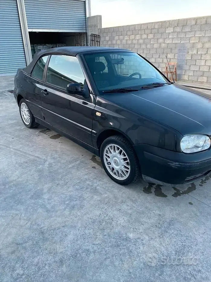 Usata VW Golf Highline 110 CV (80 kW) 1999 Nero Cabrio