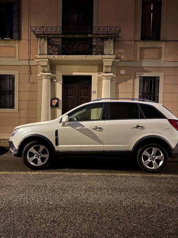 Usata 2009 Opel Antara Edition+ SUV | 1000 € - Immagine 1/4