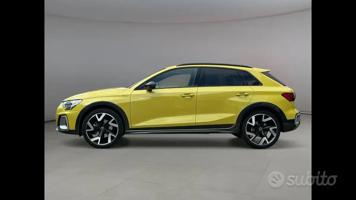 Usata Audi A3 Comfort 150 CV (110 kW) 2024 Giallo pitone metallizzato Berlina