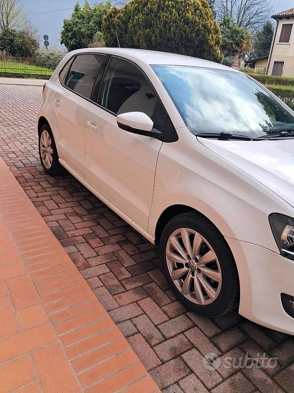 Usata VW Polo 90 CV (66 kW) 2011 Bianco Utilitaria