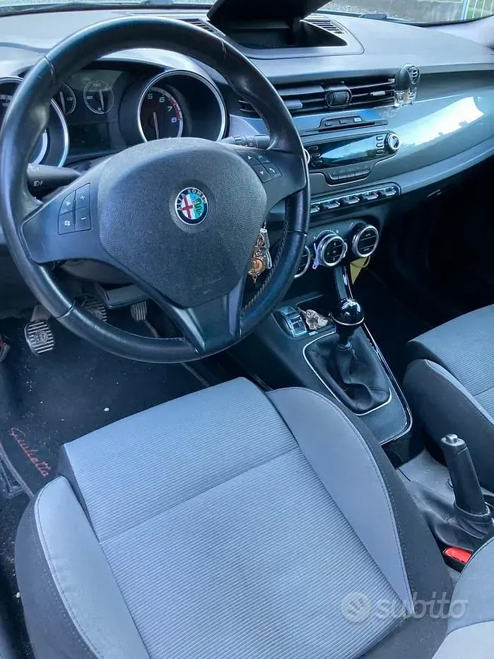 Usata Alfa Romeo Giulietta 120 CV (88 kW) 2011 Utilitaria