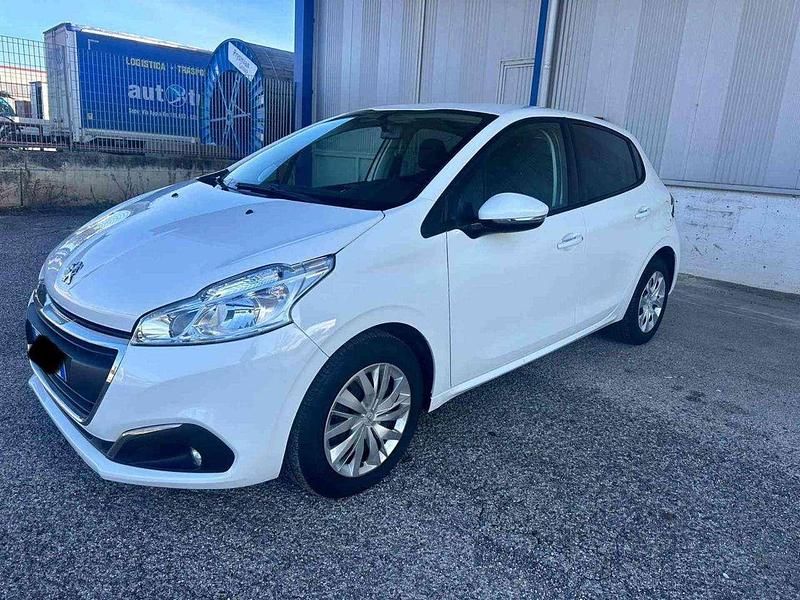 Usata Peugeot 208 Active 102 CV (75 kW) 2019 Bianco Utilitaria