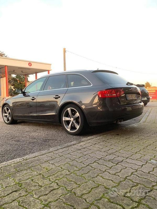 Usata Audi A4 143 CV (105 kW) 2010 Grigio Station wagon