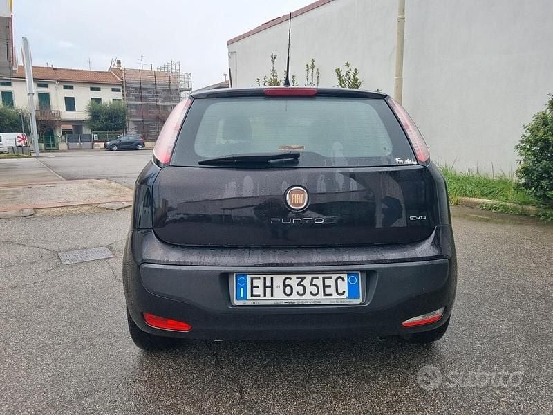Usata Fiat Punto Evo S 95 CV (69 kW) 2011 Nero Utilitaria