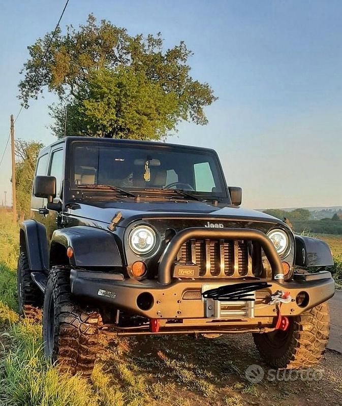 Usata Jeep Wrangler 2010 Nero SUV