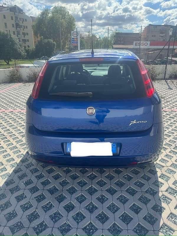 Usata Fiat Grande Punto Dynamic 75 CV (55 kW) 2008 Blu Utilitaria