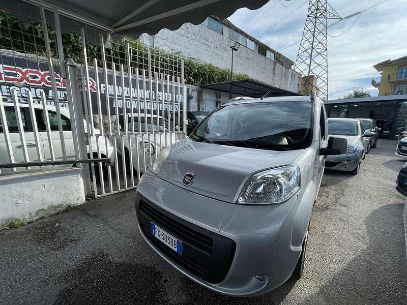Argento Usata 2016 Fiat Qubo Dynamic Monovolume | 4500 € (Buon prezzo) - Immagine 1/4