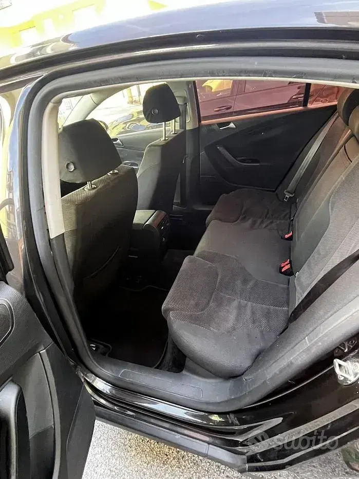 Usata VW Passat 110 CV (80 kW) 2009 Nero Berlina